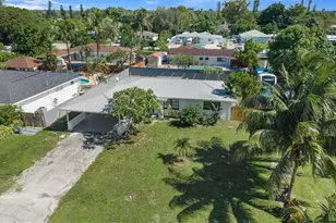 1948 46th St SW, Naples, FL 34116 - Photo 2