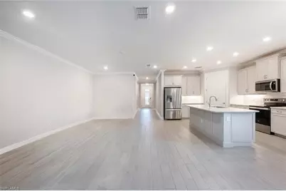 388 Grace Bay Ln, Naples, FL 34114 - Photo 6