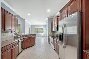 11279 Lithgow Ln, Fort Myers, FL 33913 - Photo 4