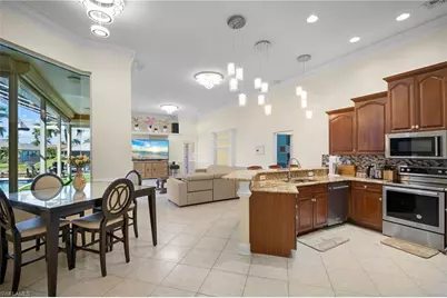 5024 SW 8th Pl, Cape Coral, FL 33914 - Photo 10