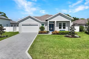 553 106th Ave N, Naples, FL 34108 - Photo 1