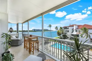 60 Pelican St W, Naples, FL 34113 - Photo 4