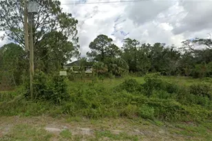 550 Sargent St, Lehigh Acres, FL 33972 - Photo 1