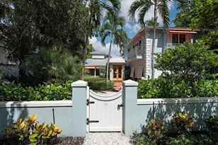 195 2nd Ave N, Naples, FL 34102 - Photo 1