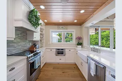 354 1st Ave N, Naples, FL 34102 - Photo 6