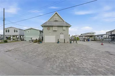 850 Oak St, Fort Myers Beach, FL 33931 - Photo 4