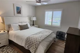 1051 Foxfire Ln, Naples, FL 34104 - Photo 14