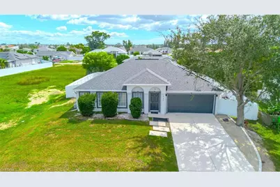 326 NE 10th Ter, Cape Coral, FL 33909 - Photo 26