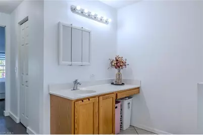 326 NE 10th Ter, Cape Coral, FL 33909 - Photo 32