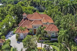 2080 Gordon Dr, Naples, FL 34102 - Photo 1