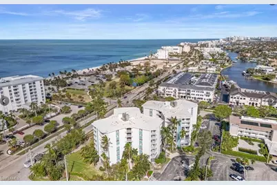 1300 Gulf Shore Blvd N #304, Naples, FL 34102 - Photo 6