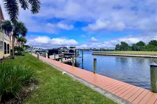 174 Shadroe Cove Cir, Cape Coral, FL 33991 - Photo 26
