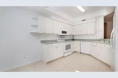 2530 Citrus Lake Dr #X101, Naples, FL 34109 - Photo 4