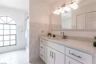 919 SE 16th St, Cape Coral, FL 33904 - Photo 8