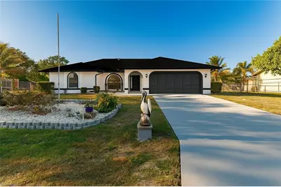 919 SE 16 St, Cape Coral, FL 33904 - Photo 2