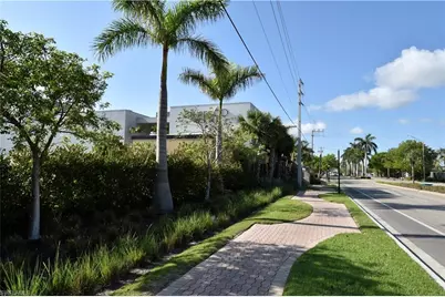 3125 Barrett Ave, Naples, FL 34112 - Photo 12