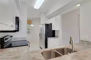 3960 Loblolly Bay Dr, Naples, FL 34114 - Photo 10