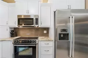 829 Tanbark Dr, Naples, FL 34108 - Photo 8