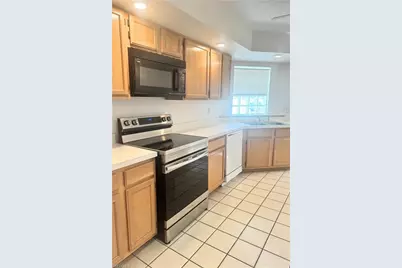 9852 Luna Cir #B203, Naples, FL 34109 - Photo 4