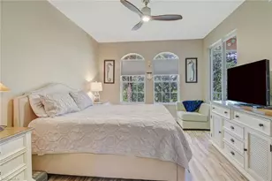 10037 Heather Ln, Naples, FL 34119 - Photo 4