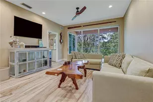 10037 Heather Ln, Naples, FL 34119 - Photo 8