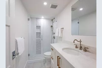 2082 Gulf Shore Blvd N #111, Naples, FL 34102 - Photo 10