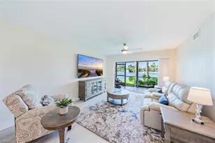 2324 Hidden Lake Dr, Naples, FL 34112 - Photo 14