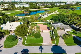 77 Cypress Point Dr, Naples, FL 34105 - Photo 2