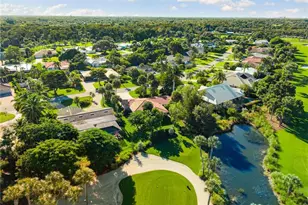 77 Cypress Point Dr, Naples, FL 34105 - Photo 18