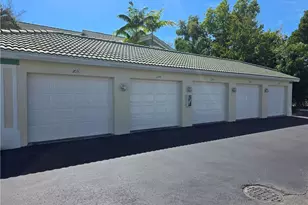 4940 Cougar Ct S, Naples, FL 34109 - Photo 20