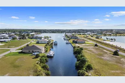 3810 NW 42nd Pl, Cape Coral, FL 33993 - Photo 6