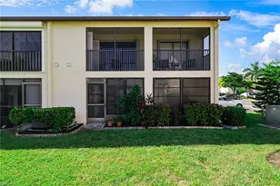 9270 Lake Park Dr, Fort Myers, FL 33919 - Photo 10