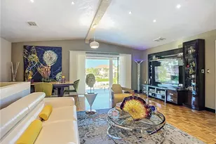 10242 Vanderbilt Dr, Naples, FL 34108 - Photo 26