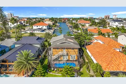 10242 Vanderbilt Dr, Naples, FL 34108 - Photo 10
