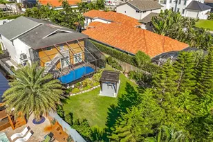 10242 Vanderbilt Dr, Naples, FL 34108 - Photo 48
