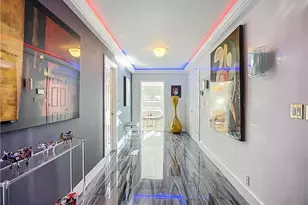 10242 Vanderbilt Dr, Naples, FL 34108 - Photo 14