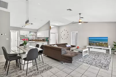 258 Willoughby Dr, Naples, FL 34110 - Photo 8