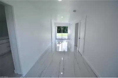 2116 Pineview Rd, Fort Myers, FL 33901 - Photo 6