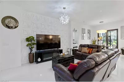 2960 6th Ave NE, Naples, FL 34120 - Photo 4