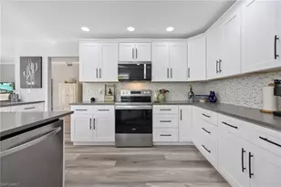 4650 Yacht Harbor Dr, Naples, FL 34112 - Photo 6