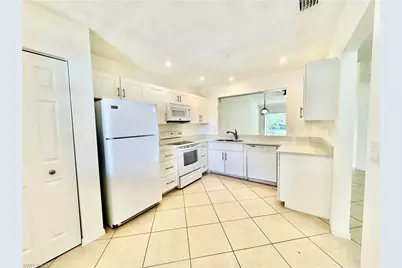 709 Landover Cir #202, Naples, FL 34104 - Photo 4