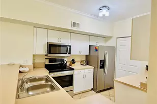 1820 Florida Club Cir, Naples, FL 34112 - Photo 10