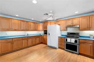 1290 10th Ave N, Naples, FL 34102 - Photo 8