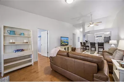 7050 Barrington Cir #202, Naples, FL 34108 - Photo 10