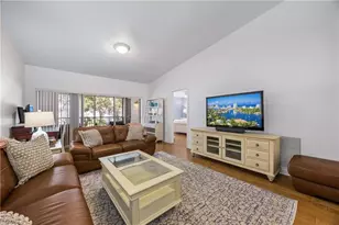 7050 Barrington Cir, Naples, FL 34108 - Photo 8