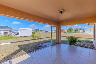 2526 NE 2nd Pl, Cape Coral, FL 33909 - Photo 24