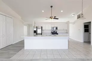 2526 NE 2nd Pl, Cape Coral, FL 33909 - Photo 4