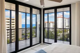 10482 Gulf Shore Dr, Naples, FL 34108 - Photo 14