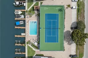 10482 Gulf Shore Dr, Naples, FL 34108 - Photo 26