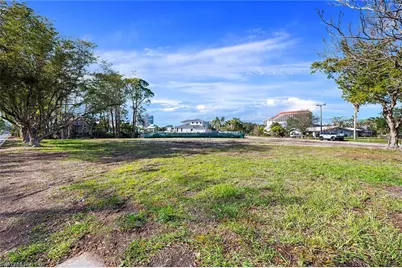 5037 Starfish Ave, Naples, FL 34103 - Photo 2